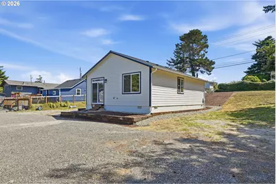 354 N Wasson St, Coos Bay, OR 97420 - Photo 23