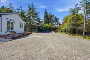 354 N Wasson St, Coos Bay, OR 97420 - Photo 21