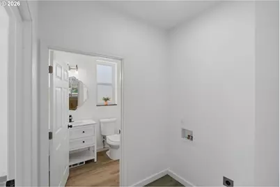354 N Wasson St, Coos Bay, OR 97420 - Photo 11