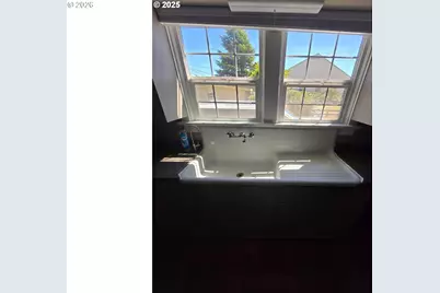 201 N Birch St, Coquille, OR 97423 - Photo 33