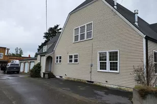 201 N Birch St, Coquille, OR 97423 - Photo 3