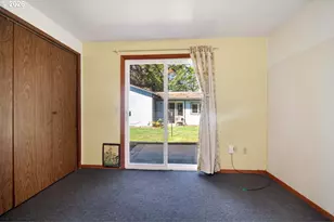 498 Lexington Ave NE, Bandon, OR 97411 - Photo 27