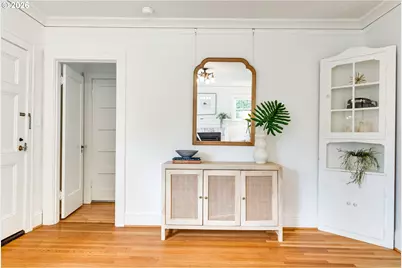 522 NE Royal Ct, Portland, OR 97232 - Photo 7