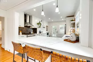 522 NE Royal Ct, Portland, OR 97232 - Photo 15