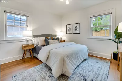 522 NE Royal Ct, Portland, OR 97232 - Photo 27