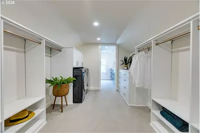 522 NE Royal Ct, Portland, OR 97232 - Photo 35