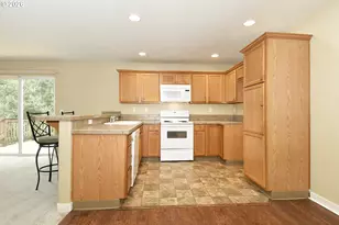 38783 Redwood St, Sandy, OR 97055 - Photo 5
