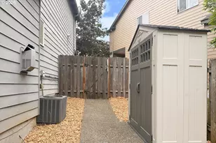38783 Redwood St, Sandy, OR 97055 - Photo 21