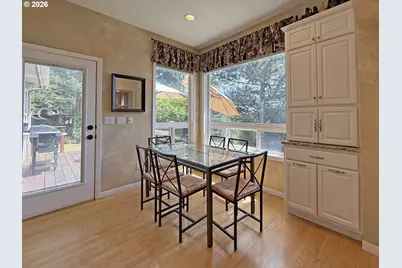 10120 SE Walnut Dr, Happy Valley, OR 97086 - Photo 9