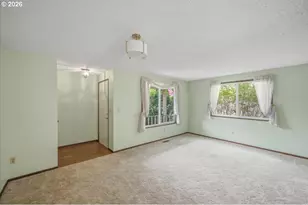 371 NE Village Squire Ave, Gresham, OR 97030 - Photo 9