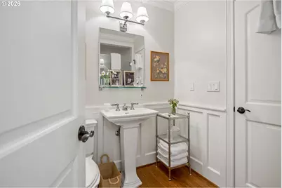 1606 S Carey Ln, Portland, OR 97219 - Photo 21