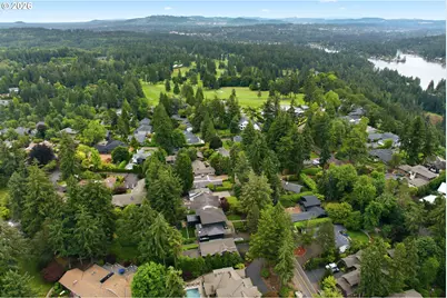 14711 Uplands Dr, Lake Oswego, OR 97034 - Photo 43