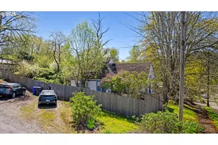 6636 N Richmond Ave, Portland, OR 97203 - Photo 3