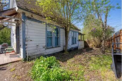 6636 N Richmond Ave, Portland, OR 97203 - Photo 1