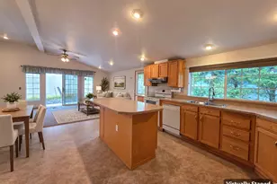 185 Littlebrook Ln, Roseburg, OR 97471 - Photo 5