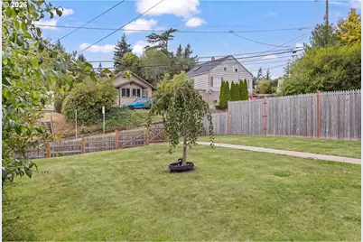 922 S 10th St, Coos Bay, OR 97420 - Photo 9