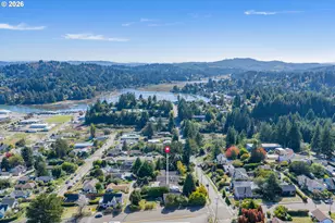 922 S 10th St, Coos Bay, OR 97420 - Photo 45