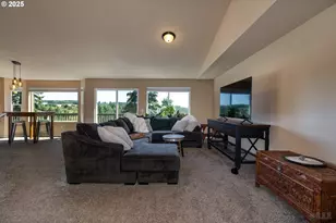 33306 Freds Row Ln, Saint Helens, OR 97051 - Photo 5