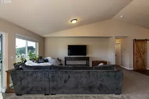 33306 Freds Row Ln, Saint Helens, OR 97051 - Photo 7