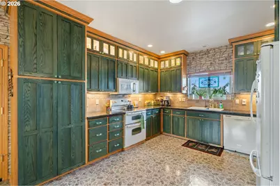 409 Crest Ter, Rockaway Beach, OR 97136 - Photo 17