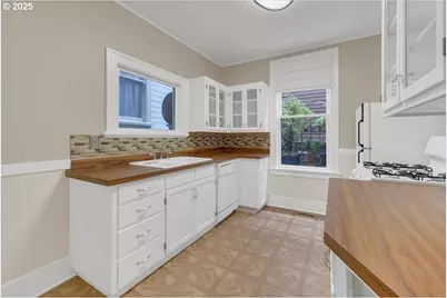 674 11th St, Astoria, OR 97103 - Photo 35