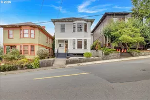 674 11th St, Astoria, OR 97103 - Photo 1