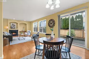 807 NW Brookhill St, Hillsboro, OR 97124 - Photo 5