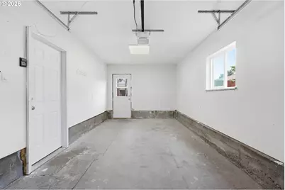 9125 N Geneva Ave, Portland, OR 97203 - Photo 33