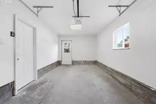 9125 N Geneva Ave, Portland, OR 97203 - Photo 33