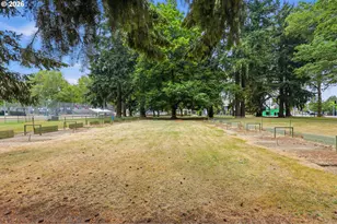 9125 N Geneva Ave, Portland, OR 97203 - Photo 39