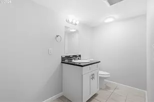 9125 N Geneva Ave, Portland, OR 97203 - Photo 31