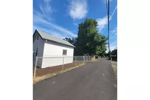 945 18th St, Salem, OR 97301 - Photo 31