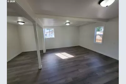 945 18th St, Salem, OR 97301 - Photo 23