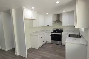 945 18th St, Salem, OR 97301 - Photo 7