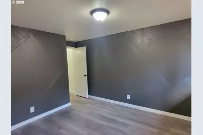 945 18th St, Salem, OR 97301 - Photo 11