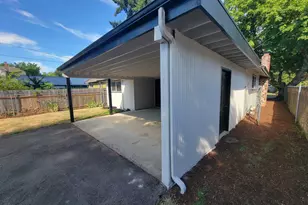 945 18th St, Salem, OR 97301 - Photo 27