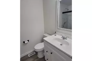 945 18th St, Salem, OR 97301 - Photo 13