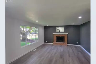 945 18th St, Salem, OR 97301 - Photo 3