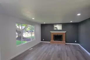 945 18th St, Salem, OR 97301 - Photo 3