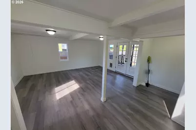 945 18th St, Salem, OR 97301 - Photo 25