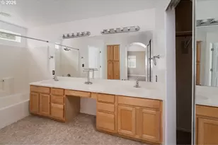 1871 Heitzman Way, Eugene, OR 97402 - Photo 25