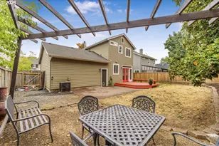 1871 Heitzman Way, Eugene, OR 97402 - Photo 29