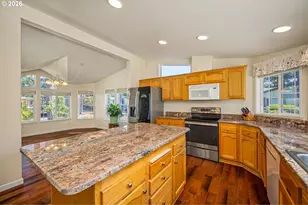 882 Western Way, Florence, OR 97439 - Photo 9