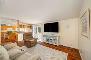 882 Western Way, Florence, OR 97439 - Photo 13