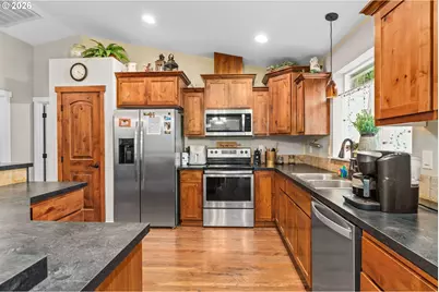 38160 Franklin Butte Rd, Scio, OR 97374 - Photo 11