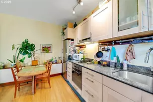 3821 N Gantenbein Ave, Portland, OR 97227 - Photo 27