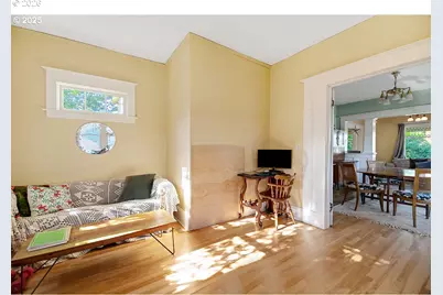 3821 N Gantenbein Ave, Portland, OR 97227 - Photo 3