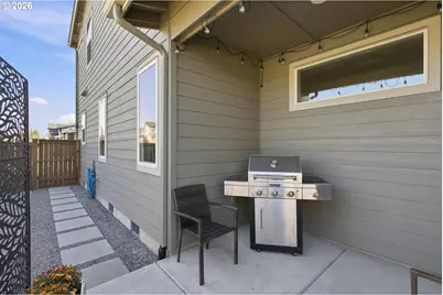 60896 SE Epic Pl SE, Bend, OR 97702 - Photo 9