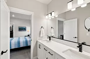 60896 SE Epic Pl SE, Bend, OR 97702 - Photo 15