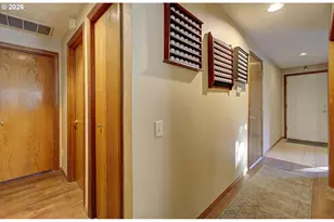 15633 NE Summerplace Dr, Portland, OR 97230 - Photo 9
